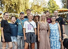 Auf dem Foto sieht man die Gärtner:innen und den Vorstand der Solawi Mülheim.