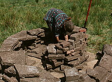 Trockenmauer aus Waschbetonplatten