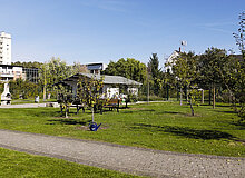 Gartenlaube mit Grillplatz
