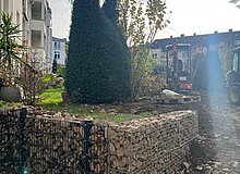 Bauarbeiten in einem Innenhof