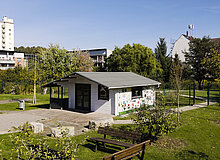 Gartenlaube mit Grillplatz Gartenlaube mit Grillplatz